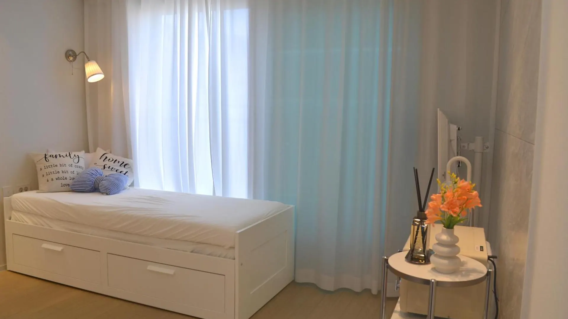 Hauskomma #Hapjeong #Yg #Hongdae #Mangwon #Parking # Elevator Seoul Apartment